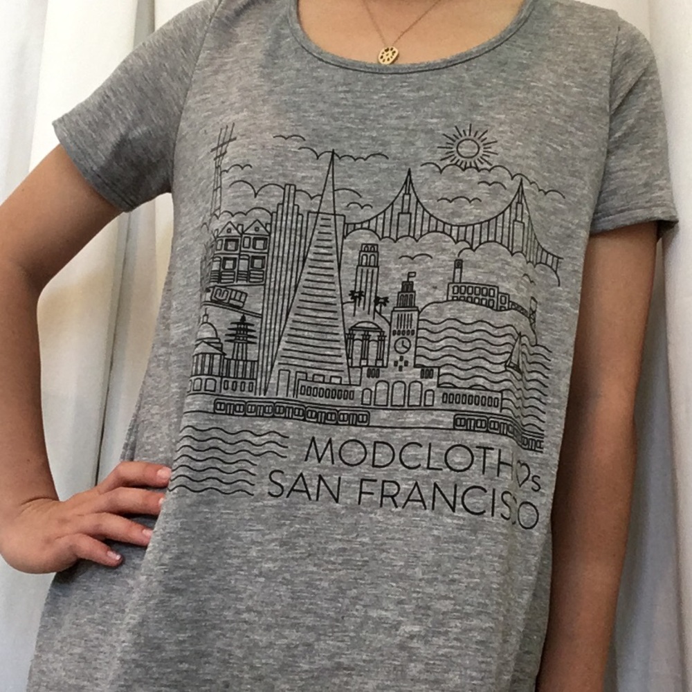 Price Drop ⬇️ ModCloth ♡s San Francisco Grey Tee